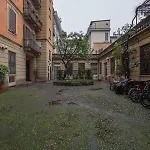 I-Host Apartment - Ausonio 16